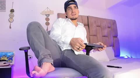 christopher online show from May 30, 10:08 pm