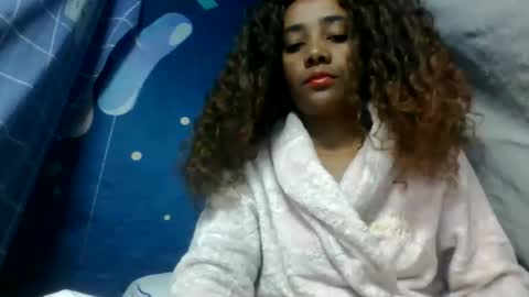 ciciazzhh online show from May 26, 6:52 am
