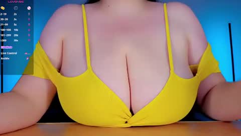 Clara  online show from July 9, 9:30 pm
