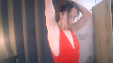 claralafontaine online show from May 9, 12:44 pm