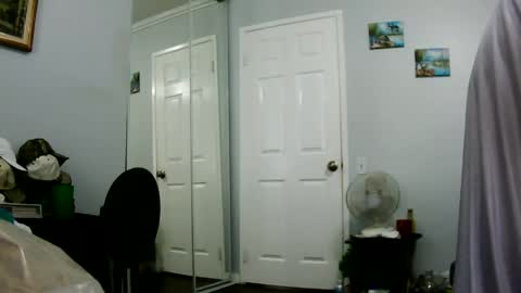 Claudia online show from May 31, 4:06 pm