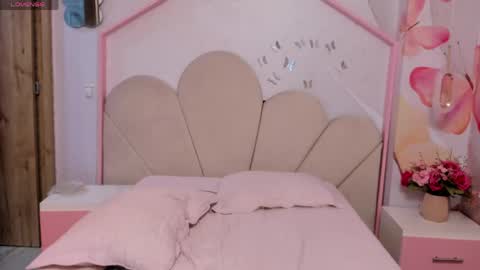 Eilyn online show from May 31, 2:10 am