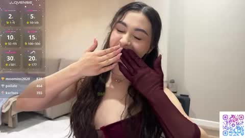 Yumi online show from June 2, 2:02 am