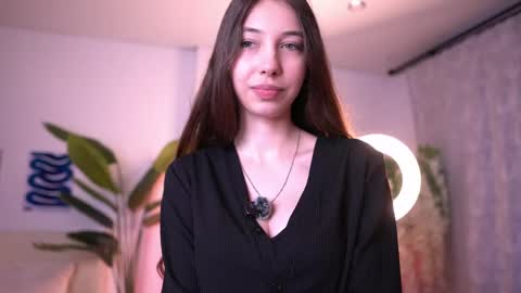 Cute Naomi online show from May 25, 4:18 am