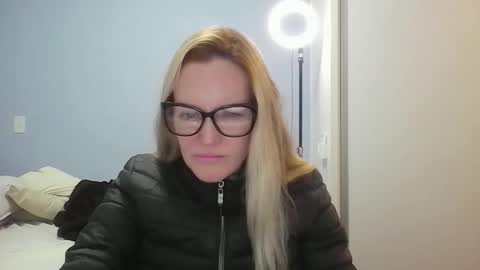 Anny online show from May 22, 11:17 am
