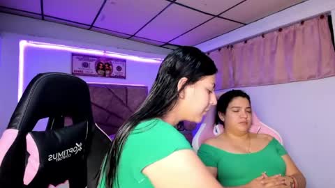 cristal_smith20 online show from May 29, 11:30 am
