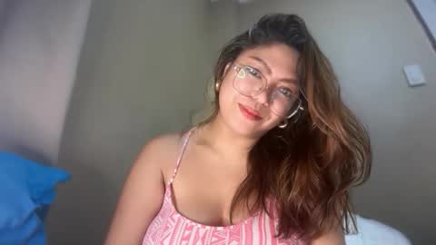 im KIM new girl to spoil online show from May 3, 7:53 pm