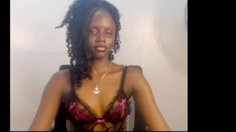sophie online show from May 6, 7:36 am