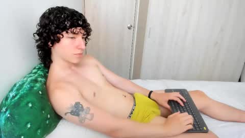 Noah online show from May 22, 4:03 pm
