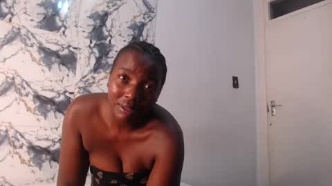 curvyj255 online show from July 23, 12:46 am