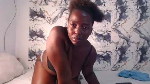 curvyj255 online show from July 11, 7:50 pm