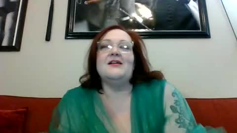 curvylittlesecret online show from June 7, 7:13 am