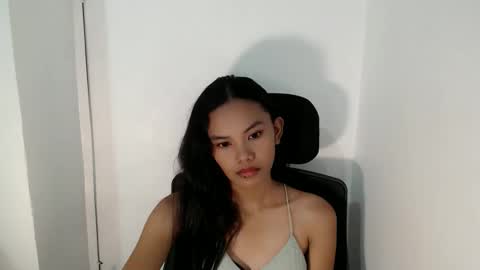 cutiee_lily2 online show from June 1, 1:18 am