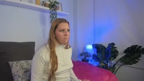 Laura online show from May 11, 11:06 am