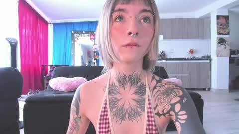 cel I am independent Help me reach 200 thumbs up uwu online show from July 2, 6:24 pm