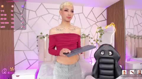 cyrus_tay online show from May 24, 12:56 pm