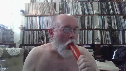 dadpigslut online show from December 24, 12:00 am