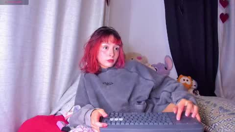 Dafnne online show from May 14, 2:32 am