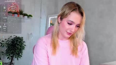 Viickie online show from July 31, 4:52 pm