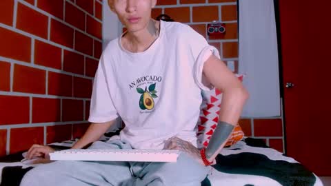 daniel_deluxx online show from June 30, 9:31 am