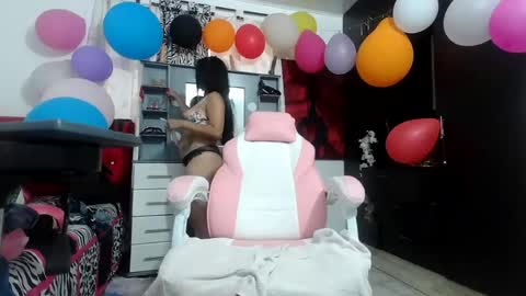 danielita_2001 online show from August 4, 9:11 pm