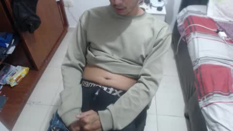 Darwin Daniel Segura Parra online show from May 16, 8:51 pm