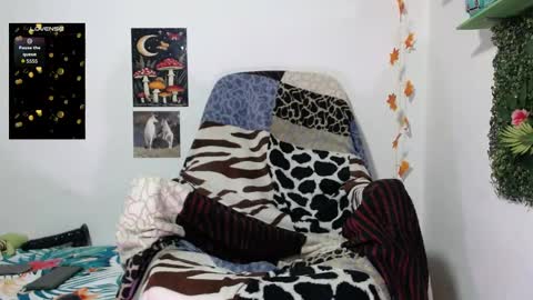 dany_milk online show from June 2, 1:51 am