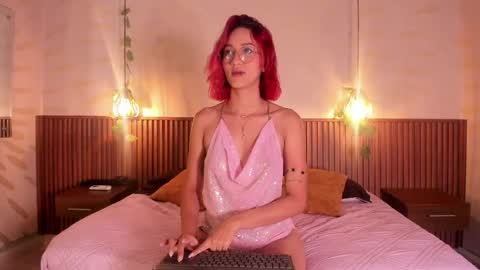 Daphne online show from May 31, 3:27 am