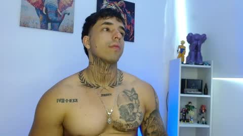 Darius Phoenix  online show from May 30, 9:13 pm