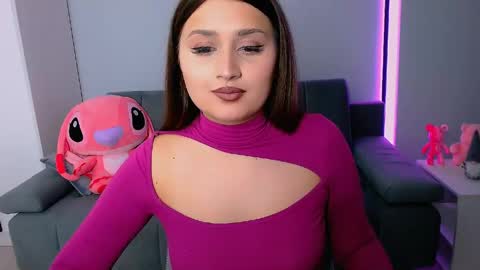 Amelie online show from May 29, 4:05 pm