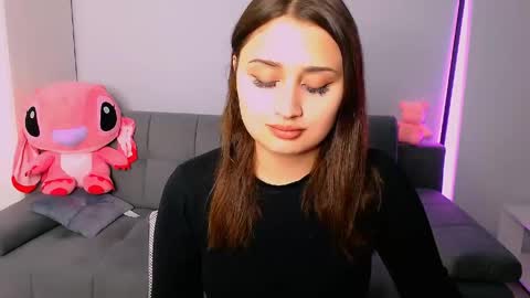Amelie online show from May 12, 7:12 pm