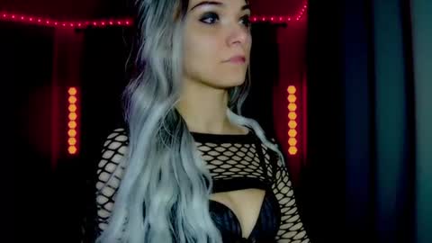roseredgoddess online show from June 13, 1:27 am