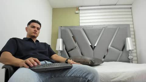 david_victoriaa online show from May 29, 1:20 pm
