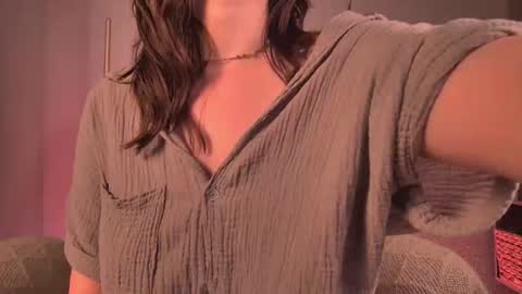 Moa . online show from June 24, 8:38 pm