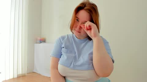 DeboraDebbieDee online show from June 4, 5:24 am