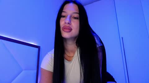 delly_love online show from May 26, 7:20 pm
