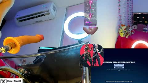 demiii online show from May 3, 8:31 am