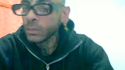 demon_rose_ online show from June 23, 4:09 am