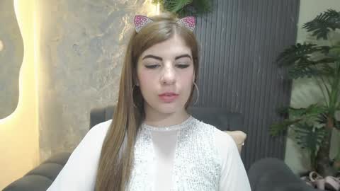 Laura online show from May 9, 12:33 pm