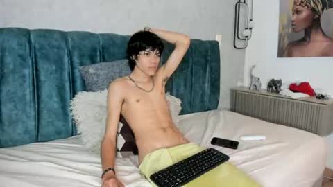 diamond_twink online show from June 13, 2:27 pm