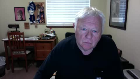 dirtrider195080438 online show from May 17, 11:25 pm
