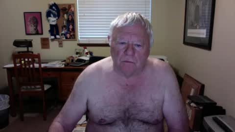 dirtrider195080438 online show from May 19, 3:13 am