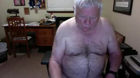 dirtrider195080438 online show from May 23, 4:41 am