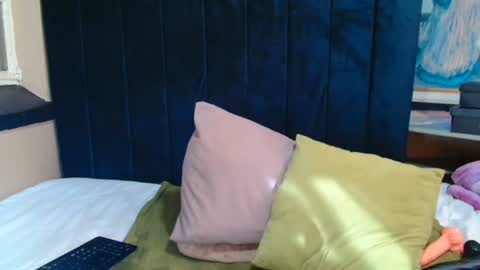 dojabootie online show from July 3, 7:02 am