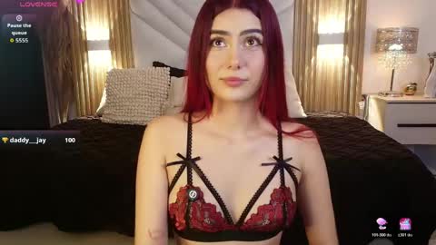doll_kira_ online show from May 12, 4:05 pm