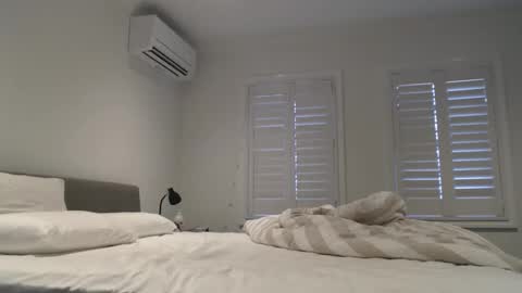 dominantblonde93 online show from June 8, 4:02 am