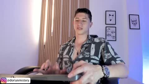 dorian_mystery online show from May 6, 11:33 pm