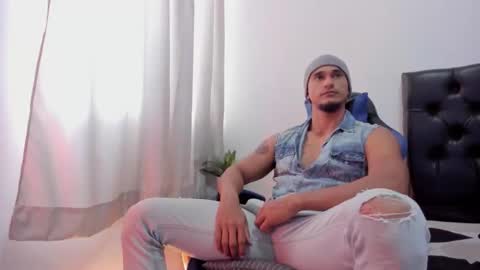 Isabella and Alessandro online show from May 19, 2:24 pm