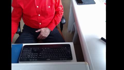 dutchpornking2 online show from May 14, 11:30 am