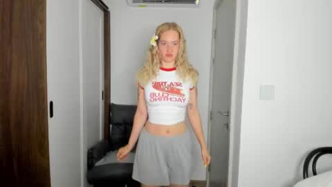 fansly - yourbestbaby online show from July 8, 2:37 am